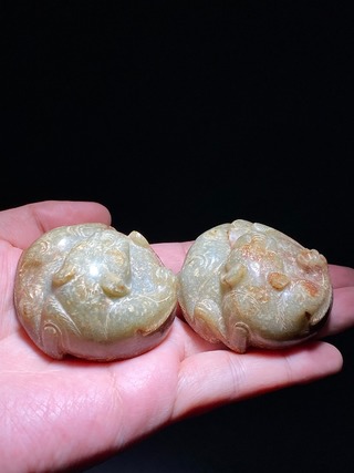 和田玉籽料|汉 和田玉籽料 虎形席镇 一对