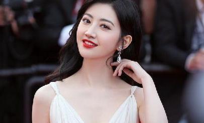 景甜|33岁景甜体重88斤，颜值身材不输当年，坦言健身是对自己的投资