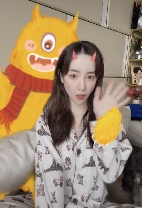 张檬|女星张檬公布喜讯,却不被祝福:她是如何将一手好牌打烂的?