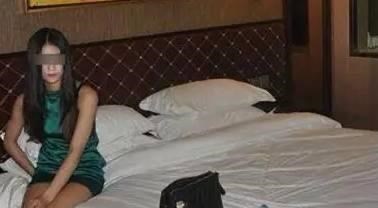 两人骗女子坐飞机来卖淫,事后拒买返程票溜走,女子告强奸反被抓
