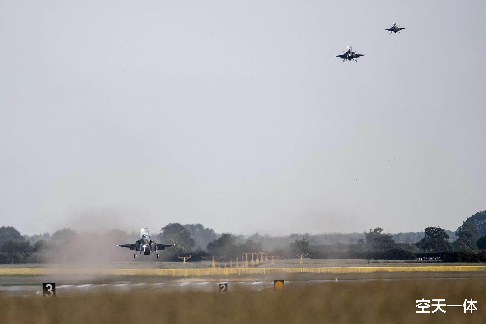 F-35|英国航母搭载18架F35B，自己连一架都没有，全是靠“刷脸”借的？