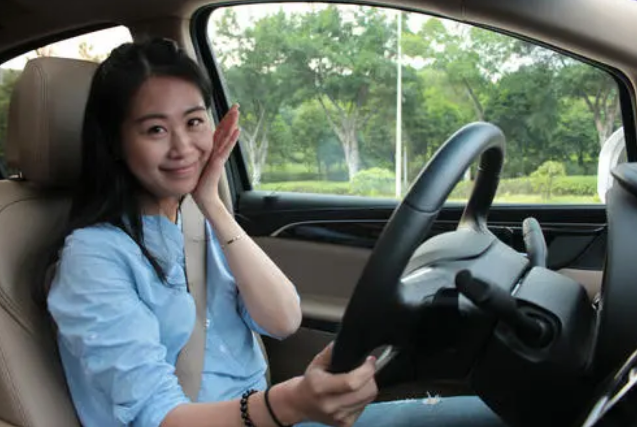 为啥去学车的女生很多,路上却很少看到女司机开车?交警说出实情