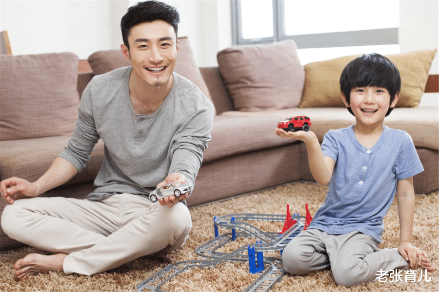 老张育儿|想让孩子性格好，“隔辈带娃”须慎重，老人或容易带出“任性娃”