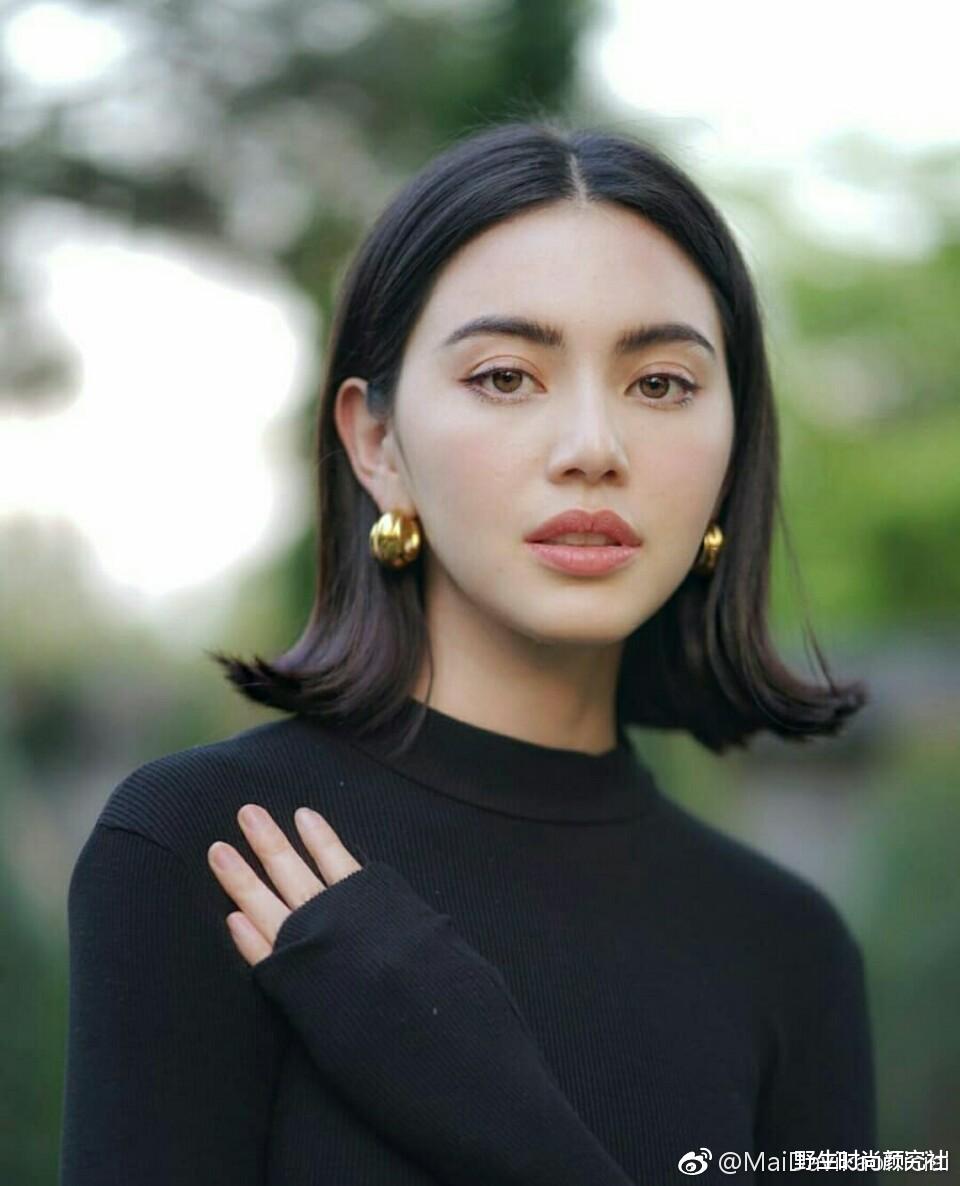|混血脸不少，这么出圈的怎么只有她？