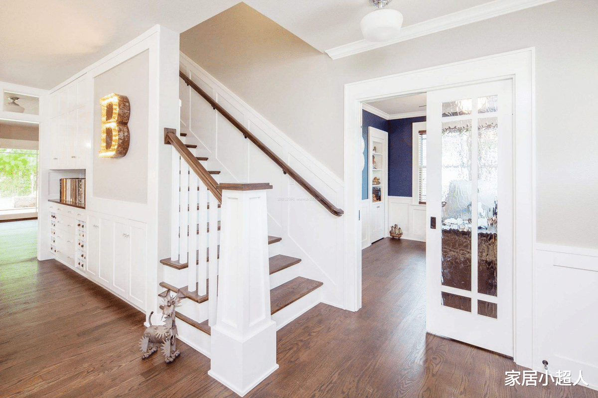 合理定制楼梯，让楼梯美观又实用，成为家中的一大亮点