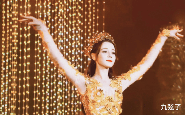 迪丽热巴|与鹿晗传暧昧，撕毁天价合约，贪吃引争议的迪丽热巴现状如何？