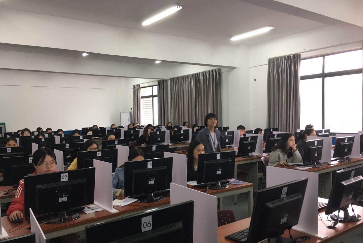 法学|这4个专业“过度饱和”，不易找到工作，2022考试选择要慎重！