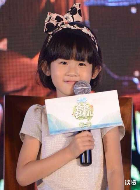 贝儿|陆毅一家四口被偶遇，一排大长腿太抢镜，13岁贝儿身材似模特