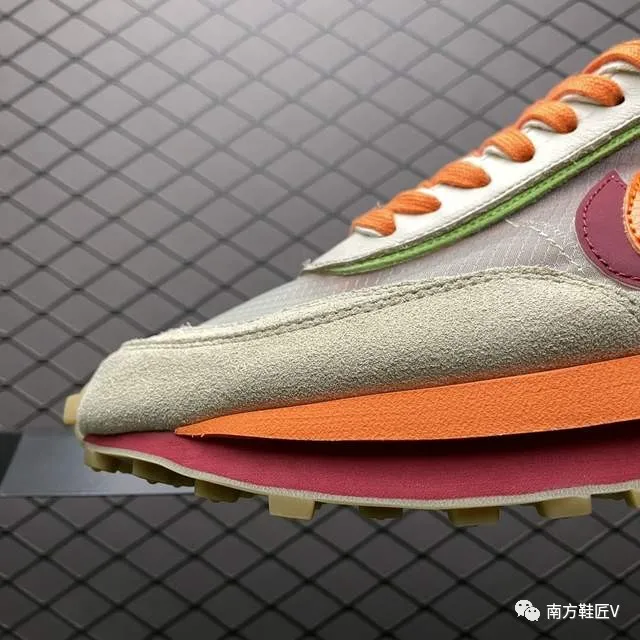 南方鞋匠 又是一双狠鞋！陈冠希上脚的 Sacai x Nike \＂死亡之吻\＂真好看！