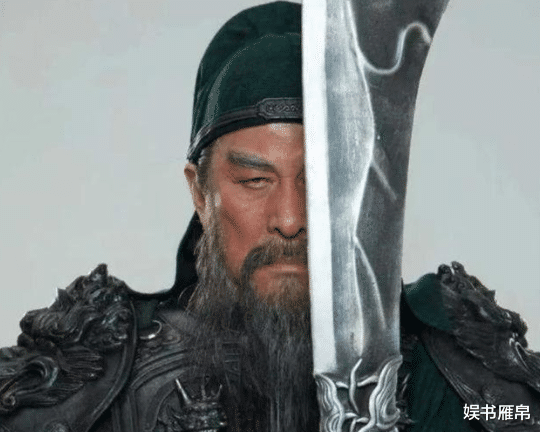 张飞|张飞像孕妇，关羽瘦成猴，演员哪来的勇气？真是一个敢选一个敢接
