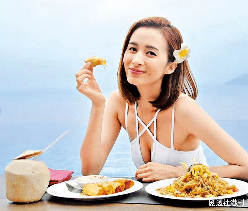 沈卓盈|“少妇联盟”成员为儿子举办百日宴，晒儿子正面照获网赞：超可爱