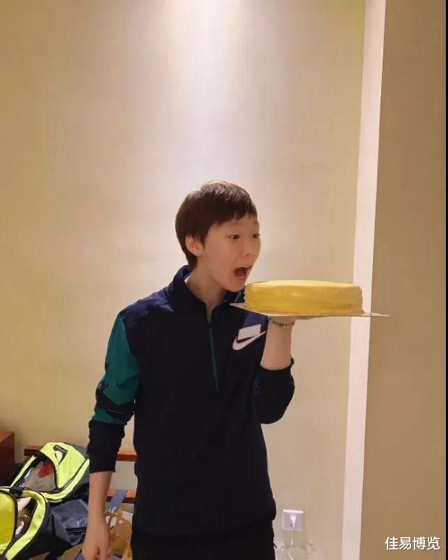 佳易博览|奥运冠军王曼昱圆梦东京：如果你坚持下去，总有一天你会交上