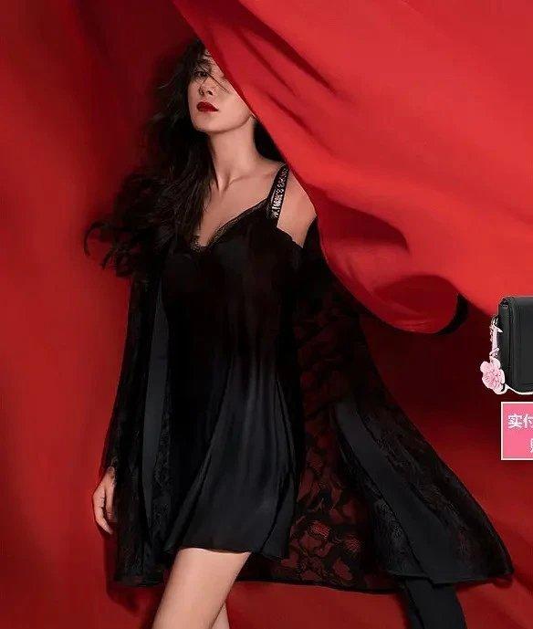 杨幂|杨幂的小奶腰，迪丽热杨幂穿的真丝睡衣你喜欢吗