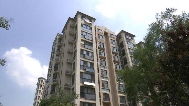 张波 重庆姐弟坠楼案、对于叶而言、她百分百死不了