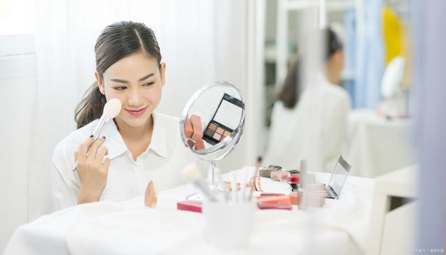 |我化不化妆,关你啥事