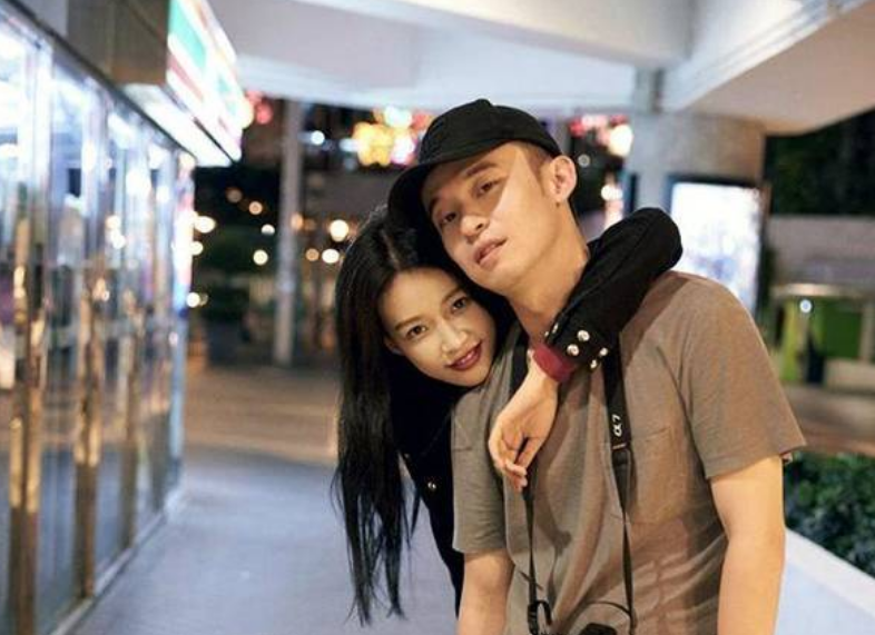 娱乐圈|她捧红了80多位明星，儿子是年轻影帝，如今手握半个娱乐圈资源