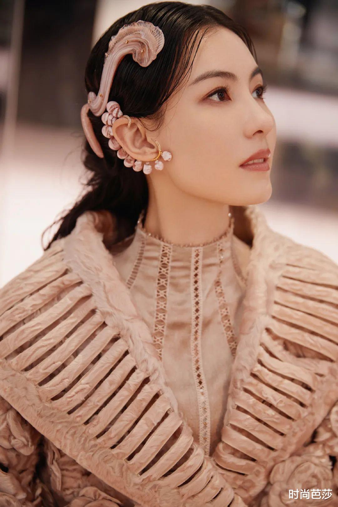 刘海|长成她这样，才敢叫“美人天花板”吧？