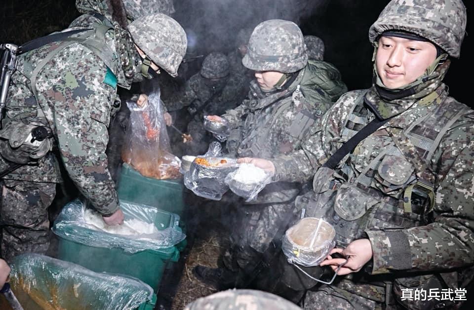 韓國士兵夥食不如監獄餐？以泡菜為主缺乏肉類，士兵瘦弱缺乏戰力-圖2