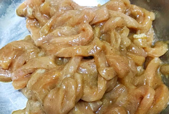 牛仔裤 天冷了，减肥的人不妨试试这面，多吃不长肉，饱腹感还特别强