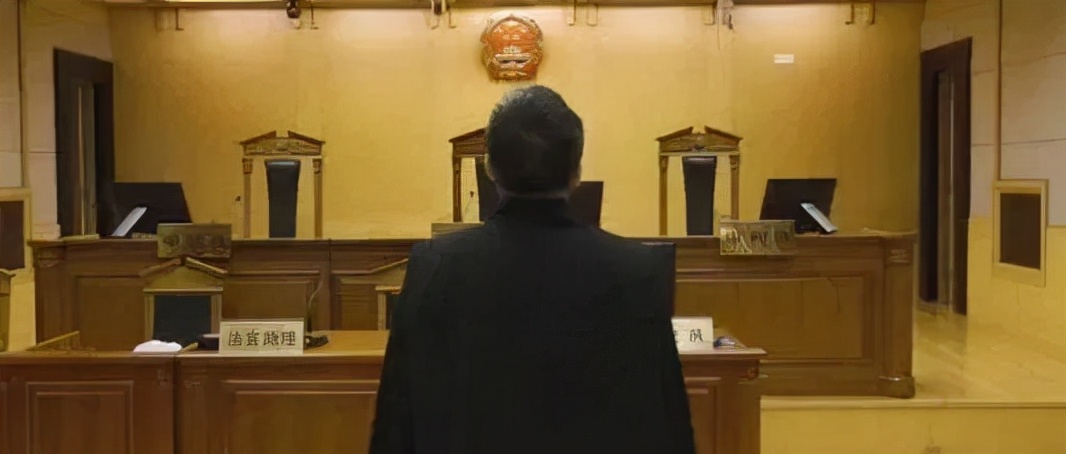 检察官被当庭举报“索贿”30万,牵出离任法官!“两高一部”出台两个《意见》源头整治“司法掮客”