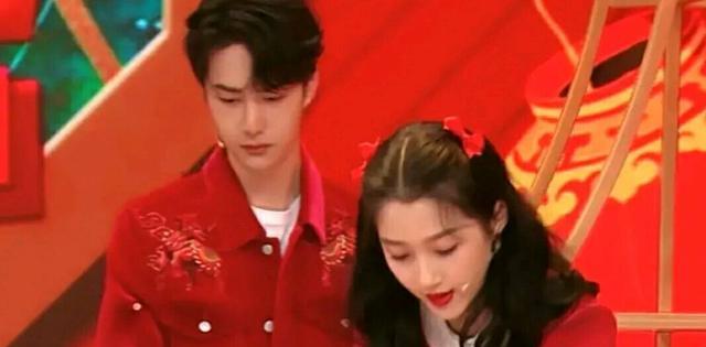 刘德华|刘德华是怎么呢？被观众关注后不在直播现场，只剩下王一博关晓彤