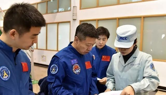 宇航员 为什么对宇航员的身高和体重都有严格限制？背后用意值得人深思！
