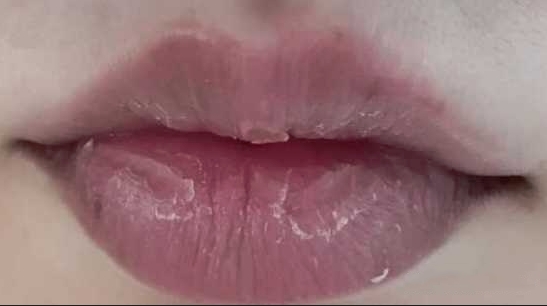 穿衣搭配 孕妇唇膏大总结：DHC辱华、唇炎凶手，小蜜缇假滋润