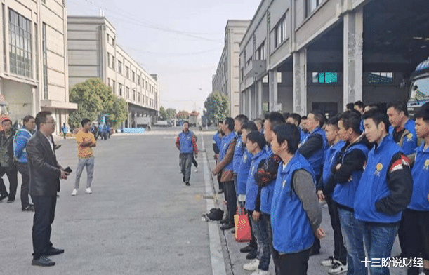 初创企业|新零售经济火热，白领高管也加入，从业者将突破4亿