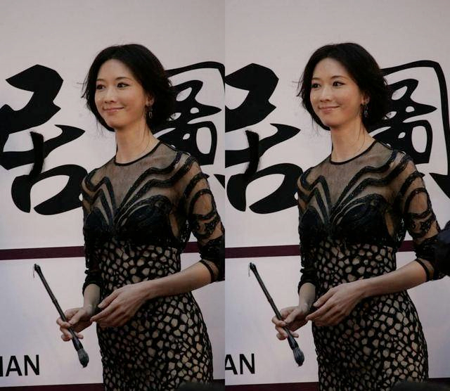 岳云鹏|日本媳妇林志玲真会穿，穿黑色连衣裙高挑时髦，端庄优雅真有气质