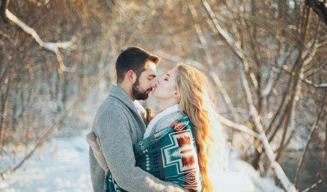 有思小青年|萧亚轩疑似恋情结束，告诉你姐弟恋的4个坏处