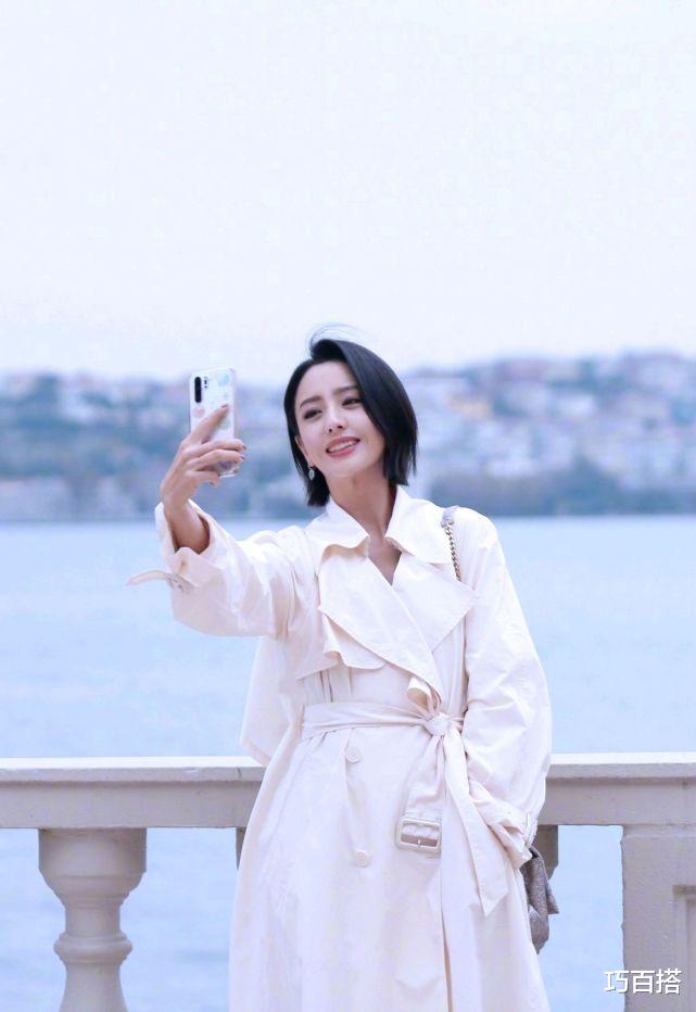 佟丽娅|佟丽娅近期两身搭配超亮眼！一身黑干练知性，一身白尽显名媛气质