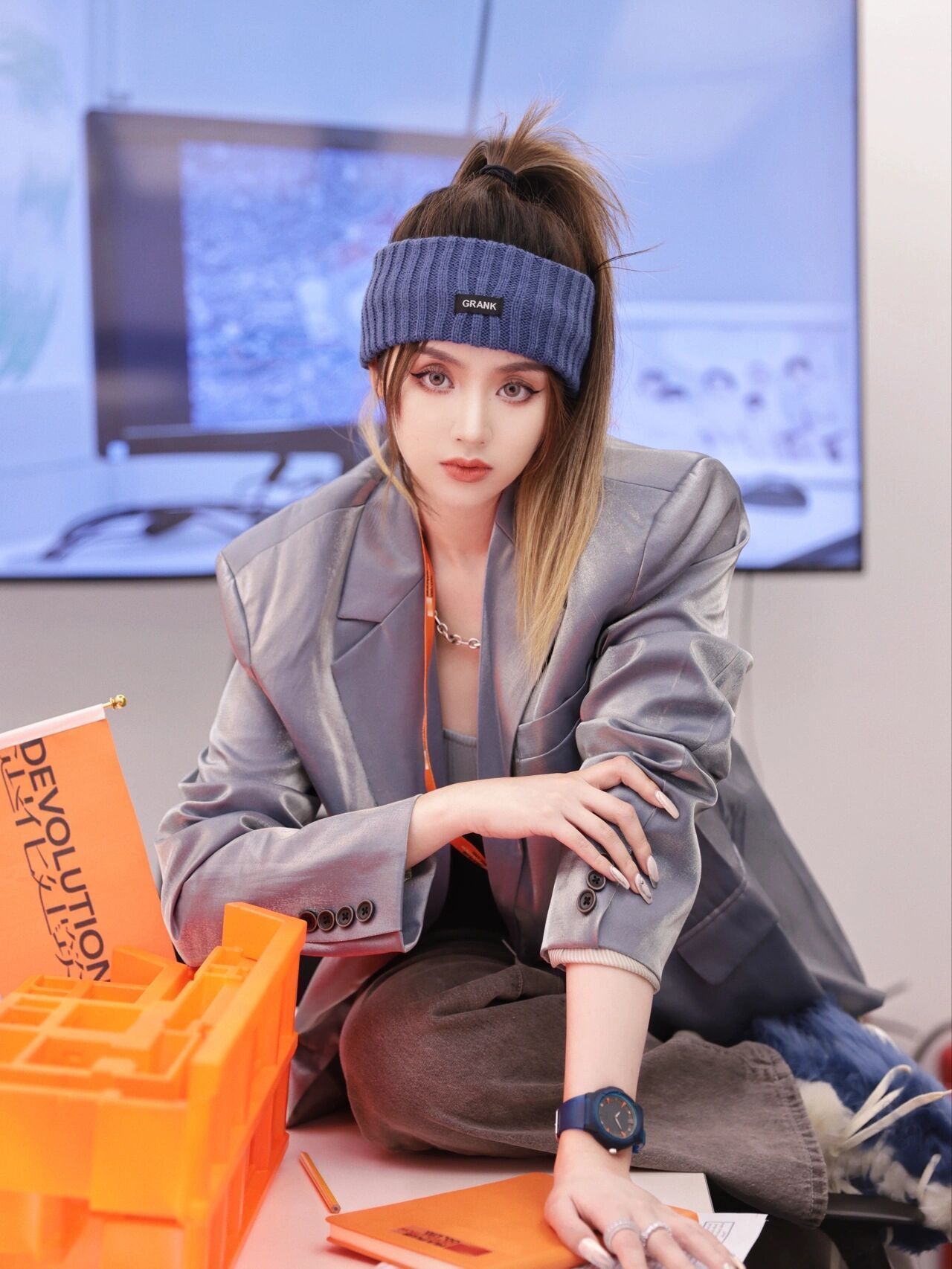 青海|公司很小，但老板办公室却贼大，你怎么看？