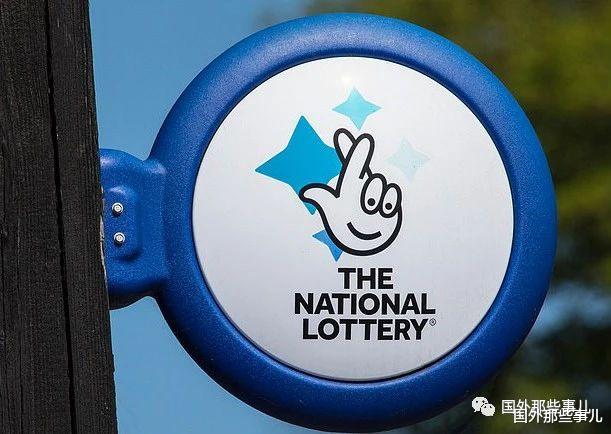 英镑 男子银行账户凭空多出900万，银行：钱都是你的，放心花