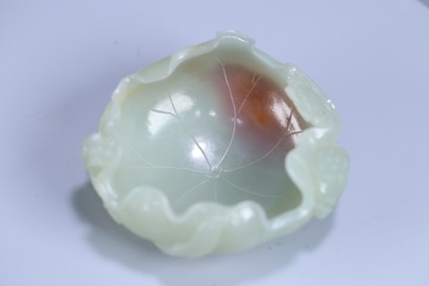 |老和田玉荷叶洗、籽料荷叶洗