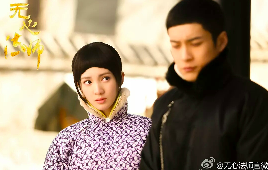 岳云鹏|杨幂李沁金晨同框，金晨最白最显眼，李沁加了刘海不就是孙怡吗？