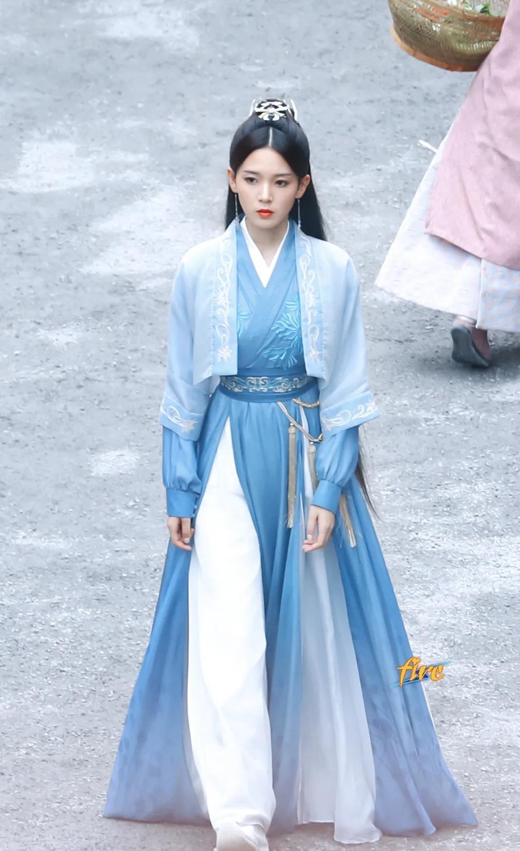 陈瑶|陈瑶生贺高清路透，从皓衣行到新剧，造型大打折扣