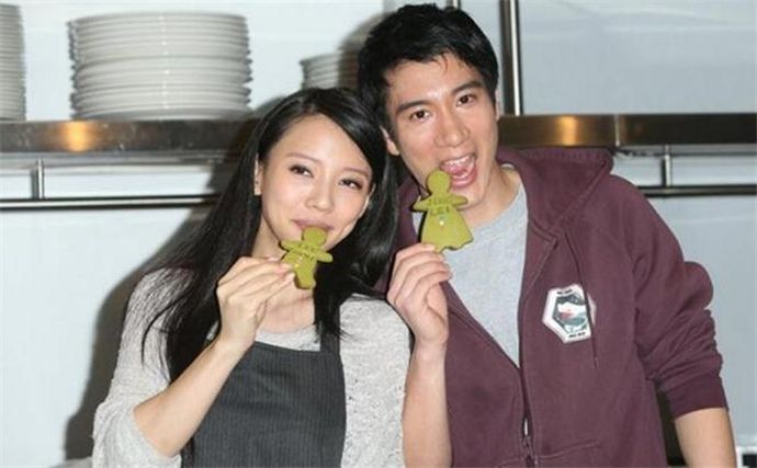 王力宏|王力宏已离婚？李靓蕾8年生3子迷失自我，随夫姓当主妇被婆家轻视