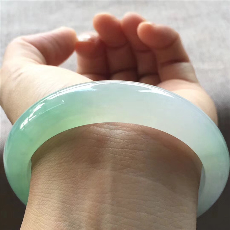 翡翠|一直被低估的「芙蓉种翡翠」，真香！