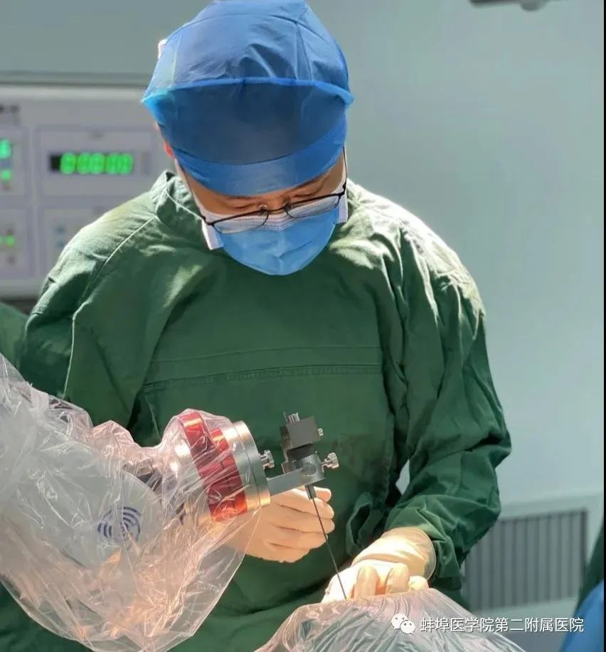 蚌埠广电 蚌埠:在机器人辅助下挑战“生命禁区”