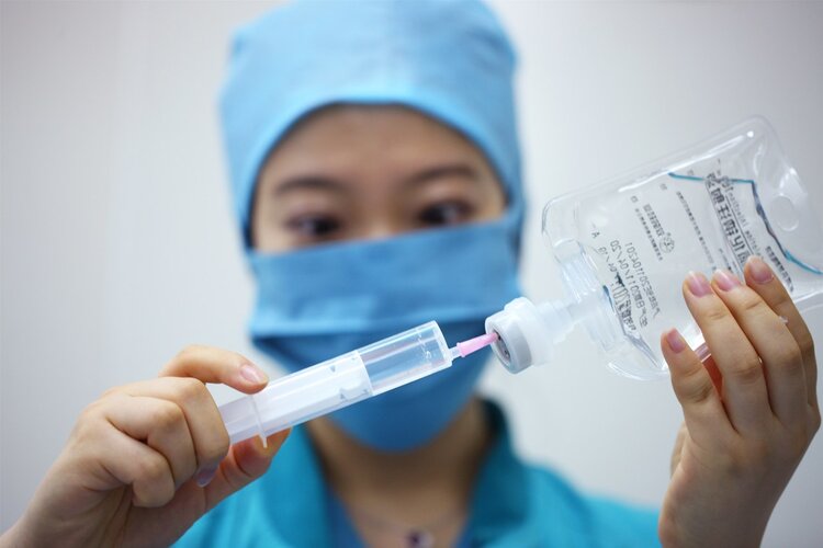 |“女性杀手”乳腺癌早期有信号，除了无痛肿块，还需留意3种异常