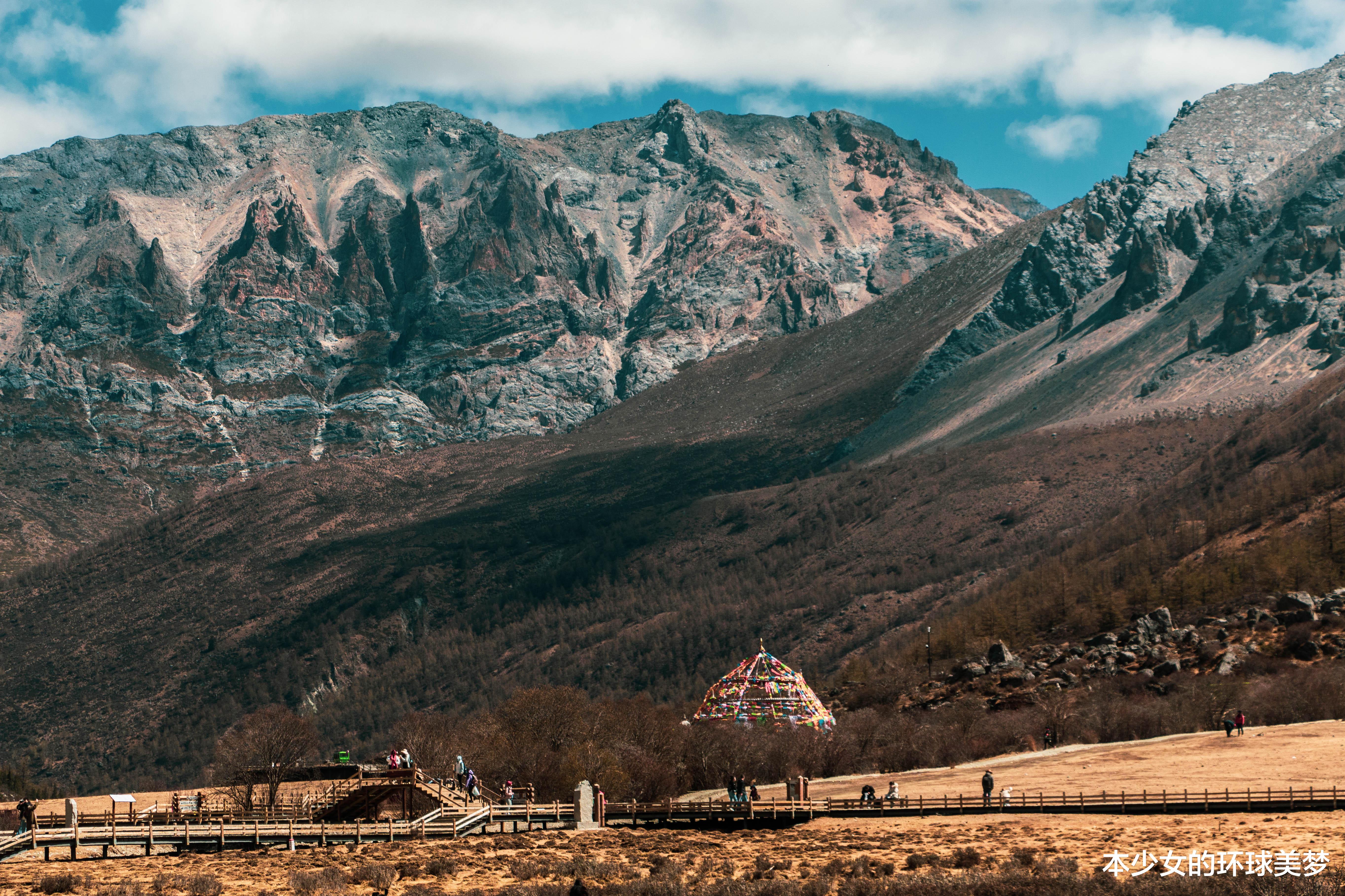 香格里拉 寻找香格里拉，海拔4600米徒步10公里，差点交待在稻城亚丁