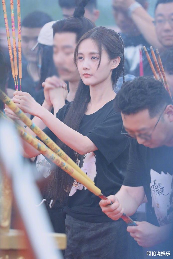 李一桐|李一桐真是名副其实的资源咖!又一新剧开机,她的待播剧还有三部