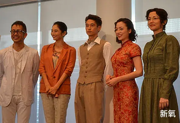 朱莉|能跟球花莫妮卡比美的冷门美人，颜有多绝？