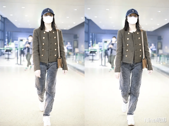 Nina昵娜 董洁走机场太端着!穿圆领外套直筒裤跟明星格格不入,简单过头了