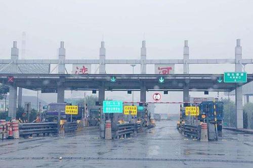 舜网 高速上错过了出口不要掉头, 交警教你一招, 这样做既合法还安全!