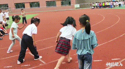 神武星人|“我怀疑这位前租户是一位富婆,有没有专业人士,帮我确定一下!”哈哈哈