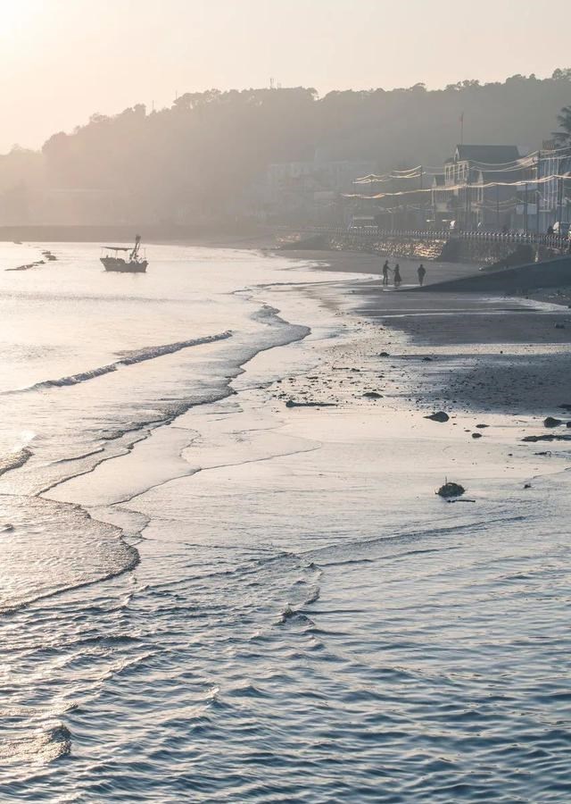 涠洲岛 5月旅行去哪里？这6处经典目的地，月薪三千也能实现“旅行自由”