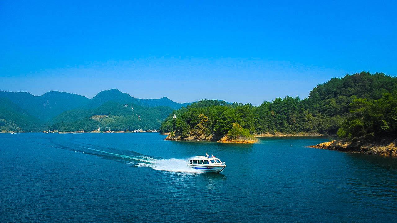 浙江省 浙江一个湖泊风景区，是国家5A级旅游景区，是人工湖