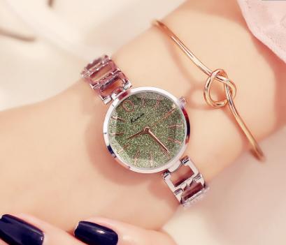 舜网 凭直觉你认为哪棵树后面有人，测你身边谁偷偷地喜欢你，爱情道路会一帆风顺吗