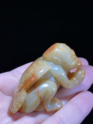 和田玉籽料|宋 和田玉籽料 红沁 玉迦楼罗神鸟 把件 摆件